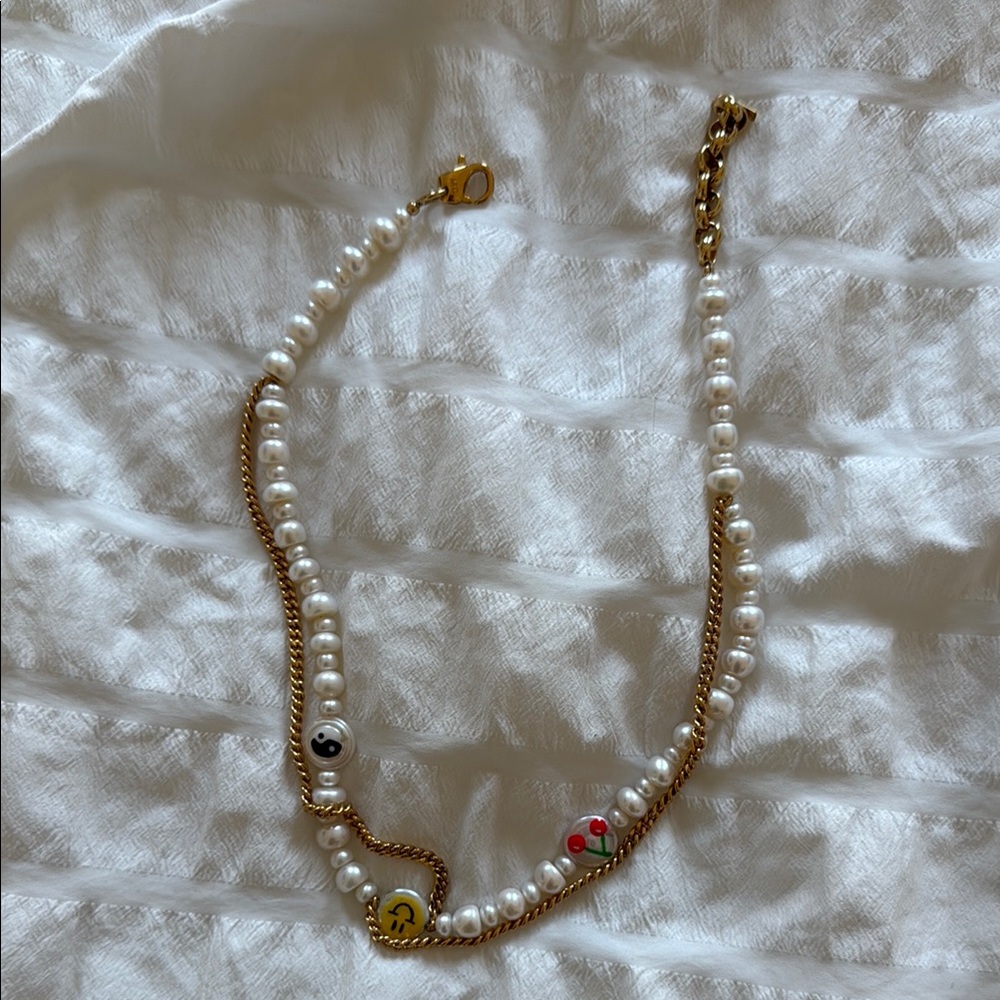 Seroya Gold and White Pearl Necklace